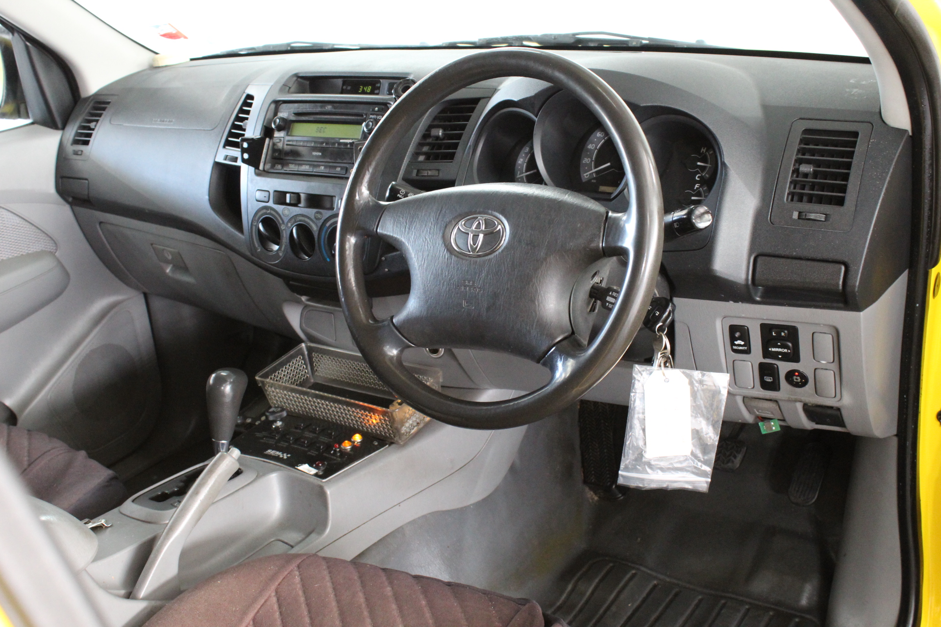 Baroque Pearls & Large Lobster Clasp Gold Plated Bracelet
