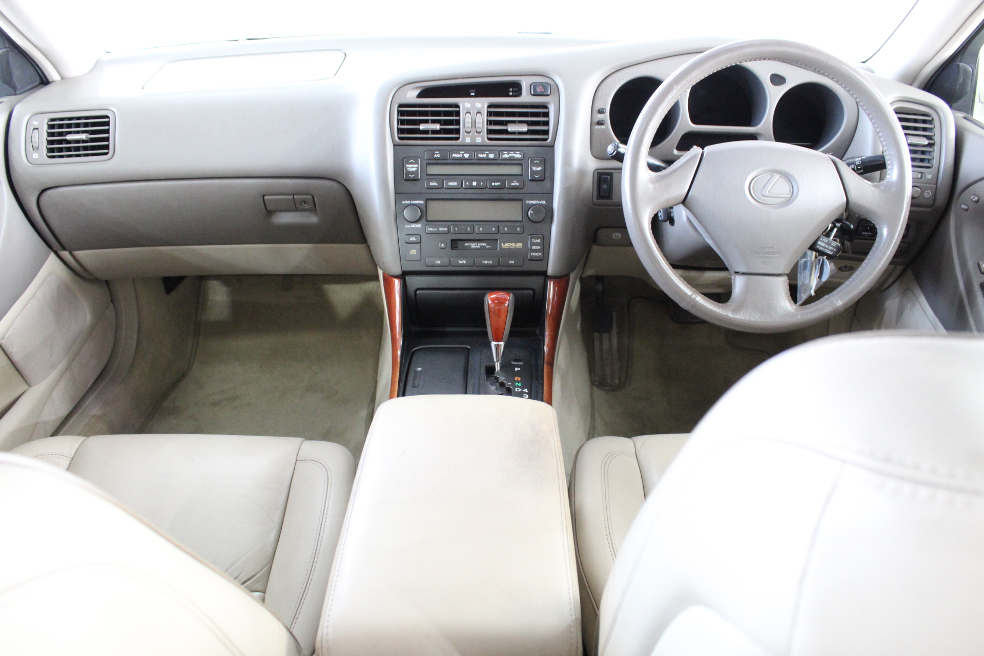 0.20 TCW yellow round various diamonds