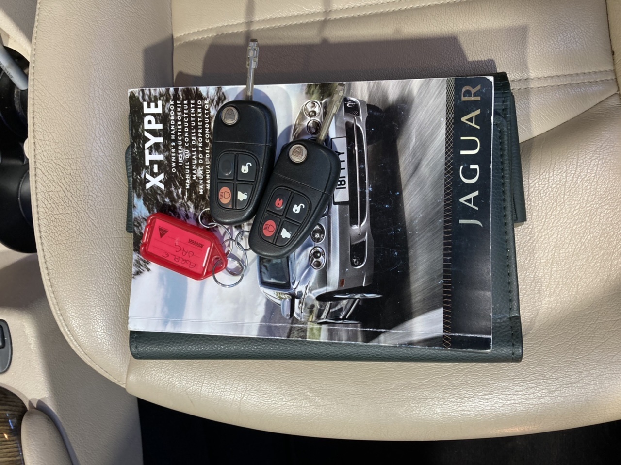 New Waterproof Men'S Watch Barrel Shaped Transparent Quartz Watch Popular