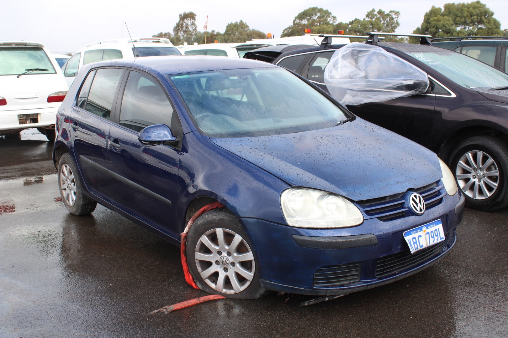 0.11 carat white 5 diamonds round