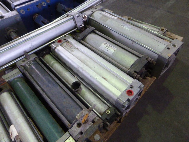 New Waterproof Men'S Watch Barrel Shaped Transparent Watch Popular