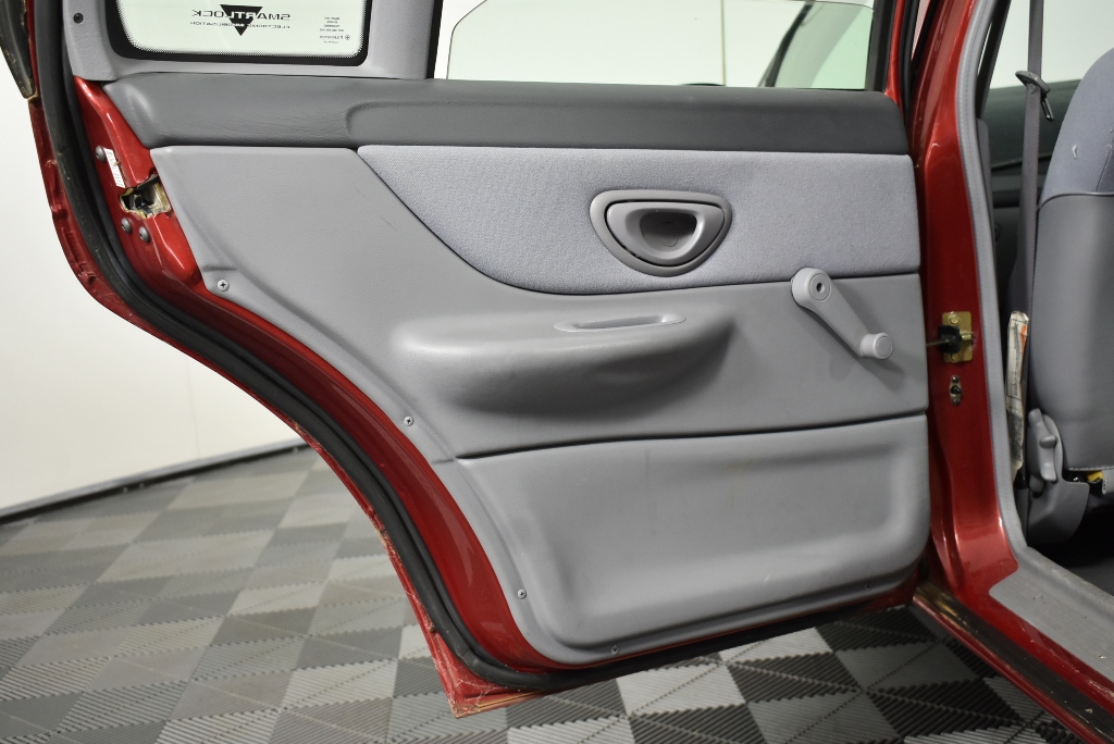 0.16 Carat White 4 round diamonds