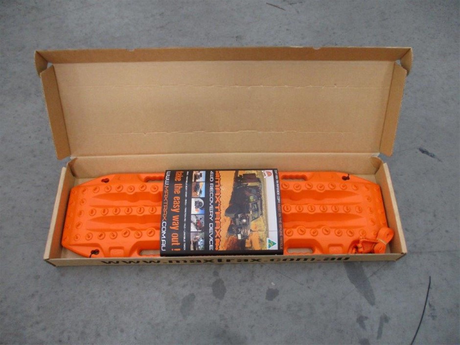 The Bowler Cleanskin Moscato 2024 (12x 750mL) SA