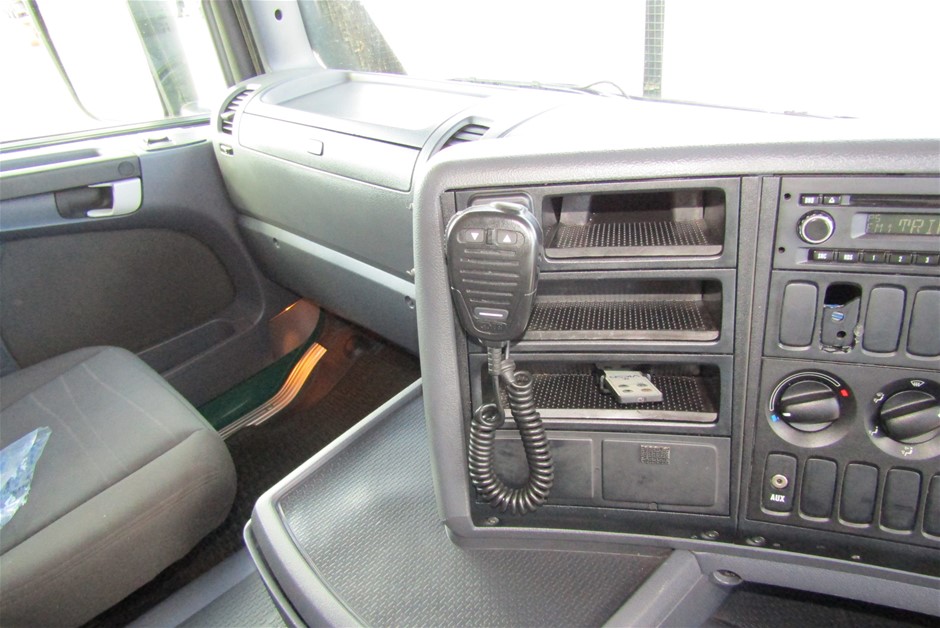 2 Monkeys Semillon Sauvignon Blanc 2025 (12x 750mL) SEA