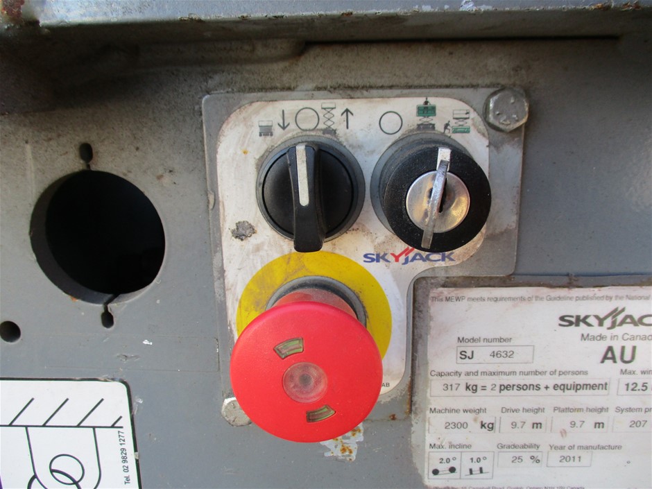 Night Merchant Vodka Lime And Soda Cans (24x 250mL) NSW