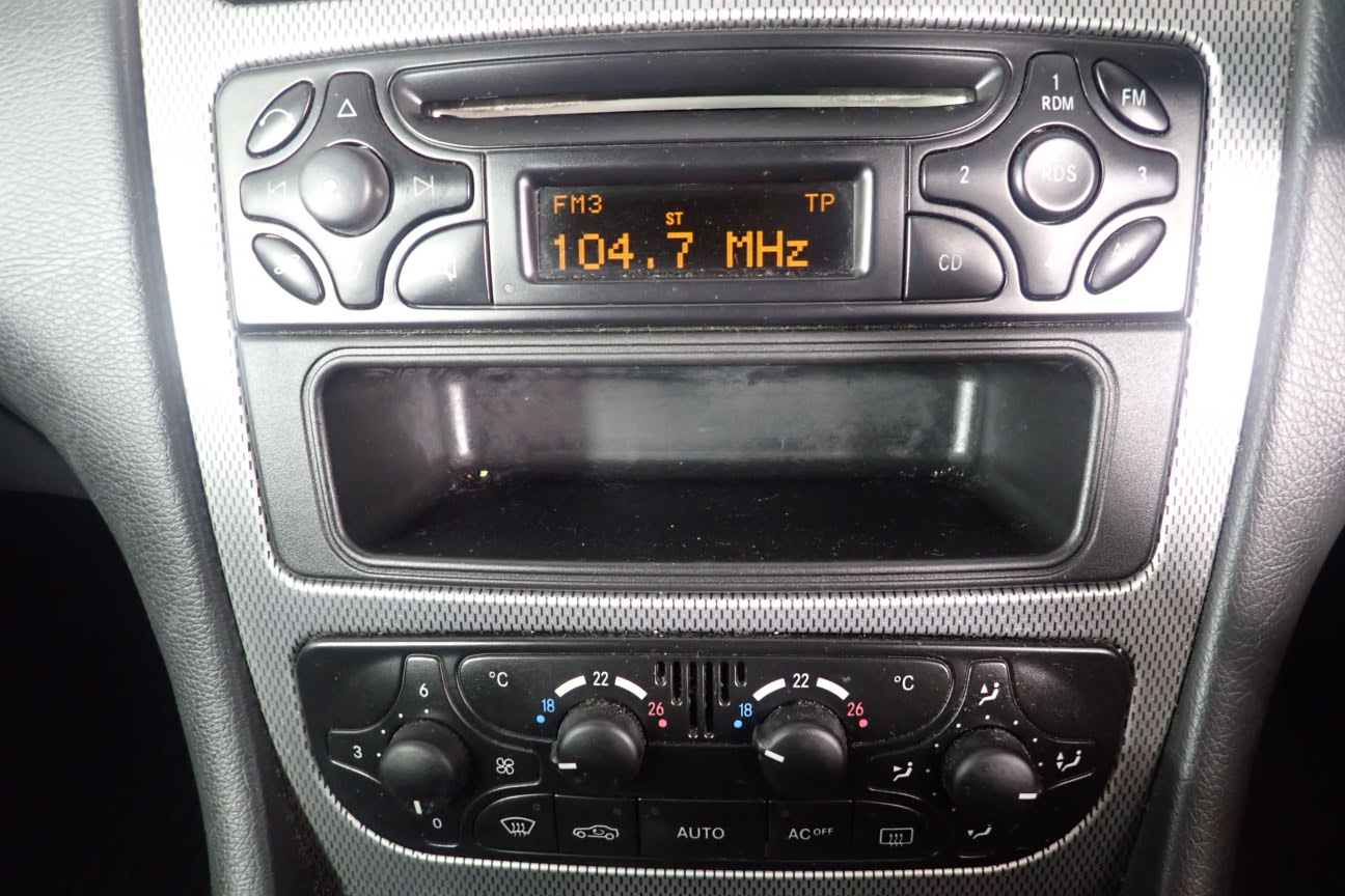 Seppelt The Great Entertainer Chardonnay Pinot Noir NV (6x 750mL).