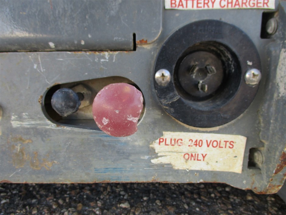 18K White Gold-Filled Single-Row Ring, Simulated Diamonds, Size 7