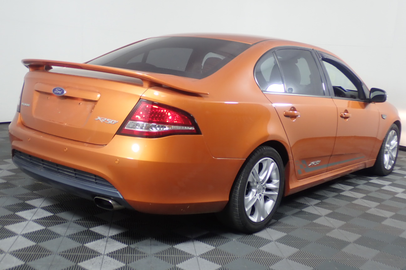 8mm Afican Jasper 'Turquoise', Baroque Pearl  Pearl Pendant Charm Necklace.