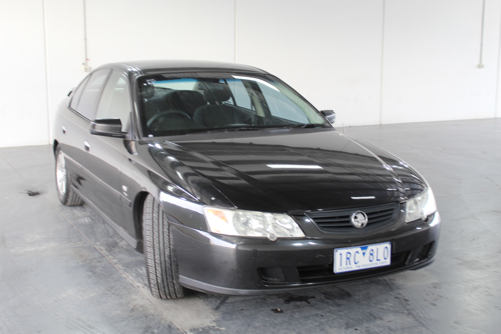 7-8mm White Pearl & White Baroque Pearl Glam Pendant.