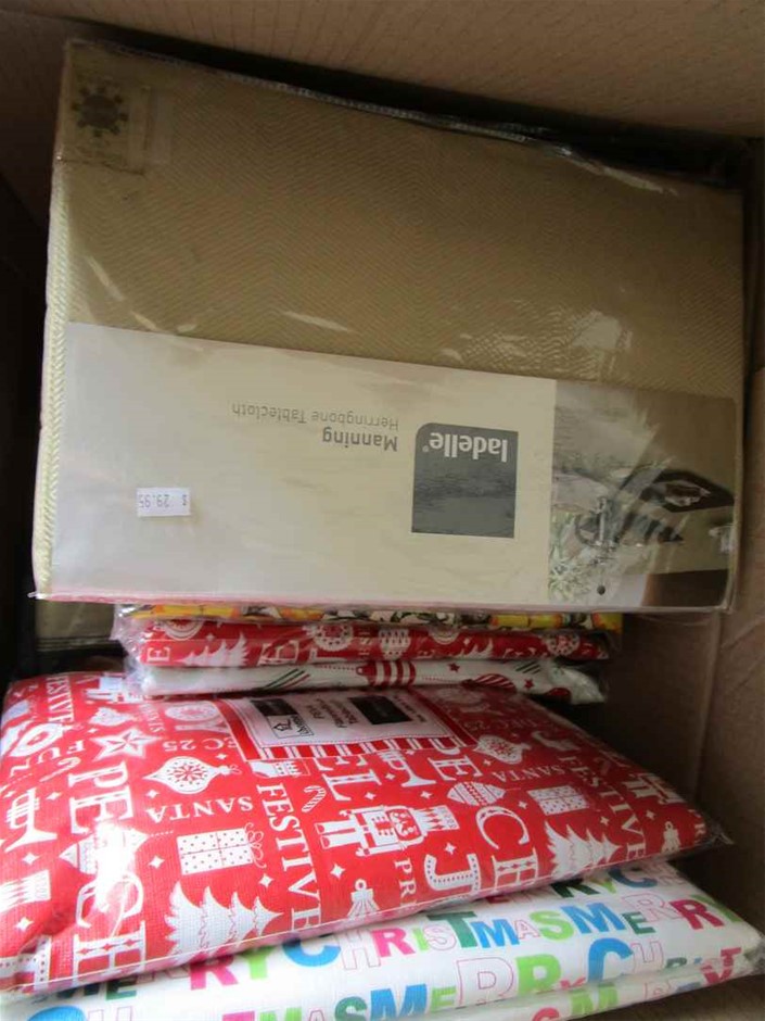 Light Green Flower Jade Gemstones & Swarovski® Crystal Earrings