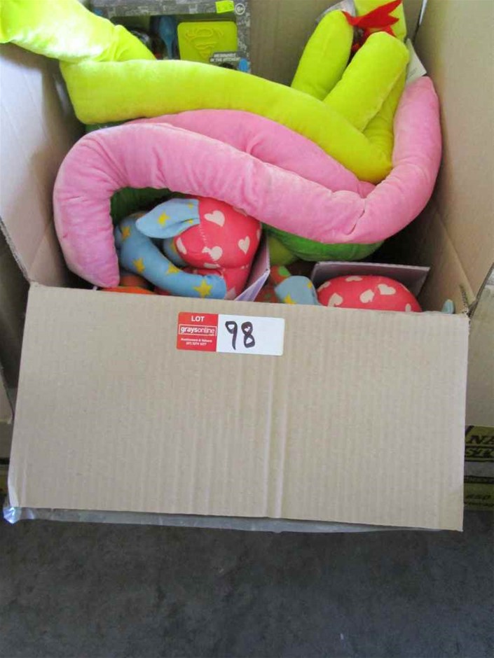 0.20 TCW yellow round various diamonds