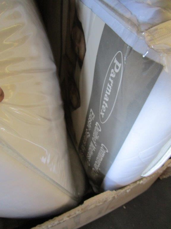 9K Yellow Gold MINI INITIAL 'B' STUD EARRINGS