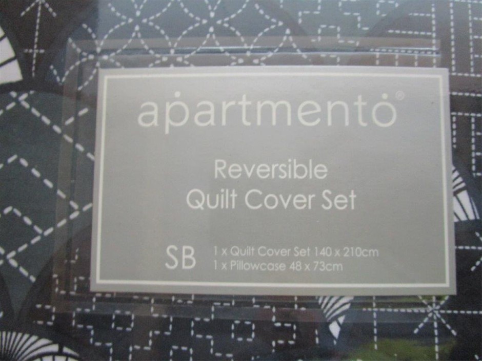 9K Yellow Gold MINI INITIAL 'V' Bracelet 15.5-19cm