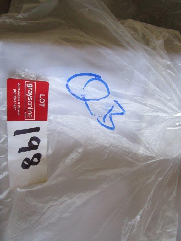 #1 9K WHITE GOLD INITIAL 'V' NECKLACE 38+5cm