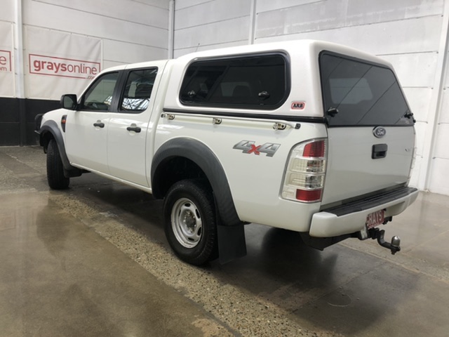 9K Yellow Gold RAINBOW HEART STUD EARRINGS