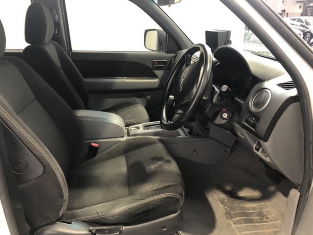 9K Yellow Gold &amp; WHITE GOLD GROVE HUGGIE EARRINGS 14mm28.