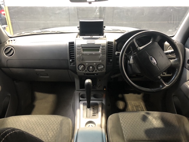 9K Yellow Gold BRACELETACK ONYX CLOVER HUGGIE EARRINGS