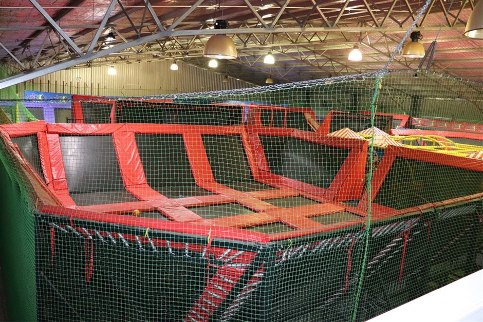 9K WHITE GOLD HLW HOOP EARRINGS 14mm