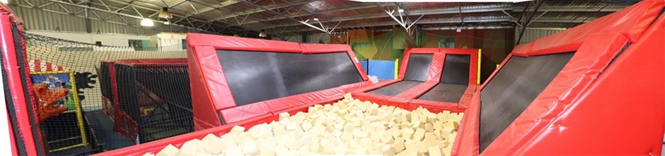 9K WHITE GOLD SOLID 10mm DISC NECKLACE 41+2cm