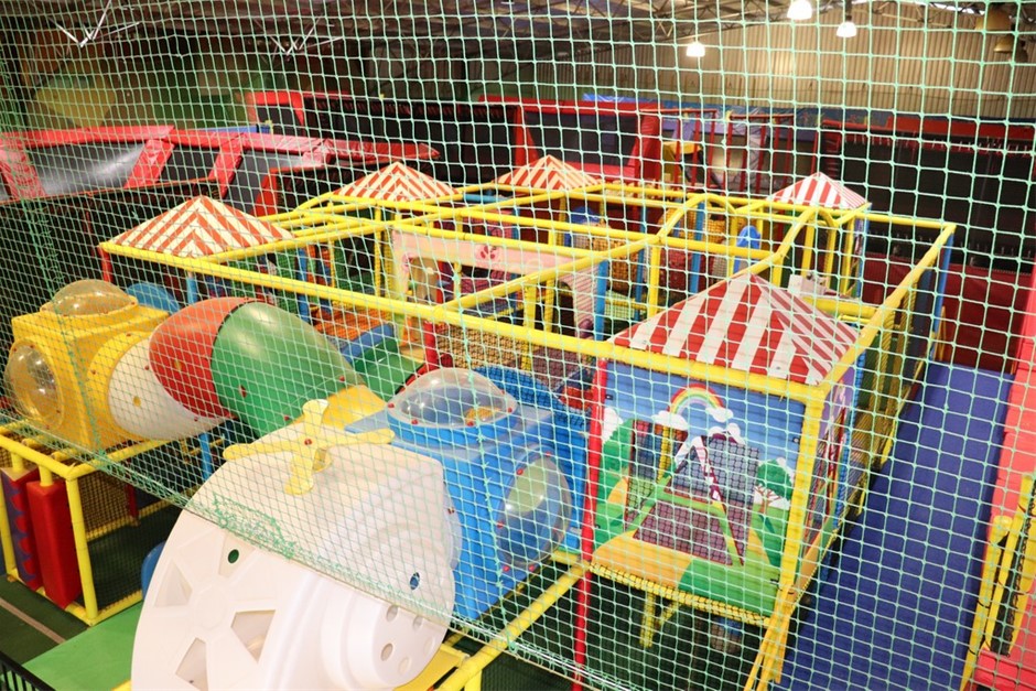 9K YELLOW GOLD RAINBOW HEART NECKLACE 40-45cm