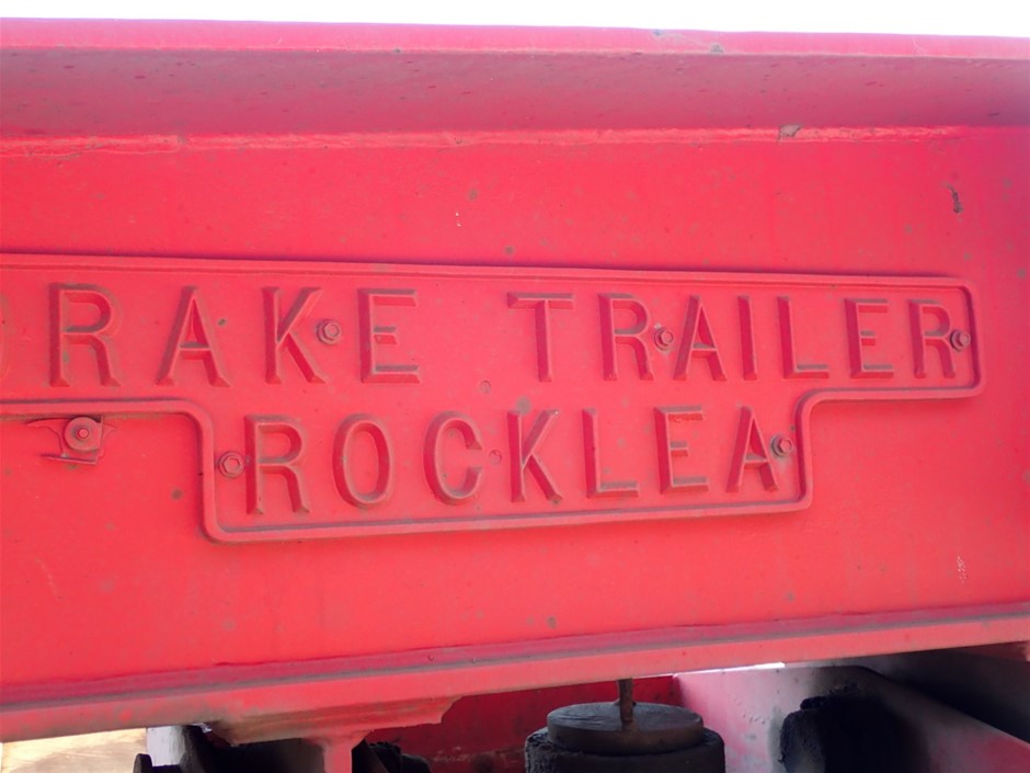 9K Yellow Gold 0.05ct HI SI DIAMOND SAPPHIRE EYE RING