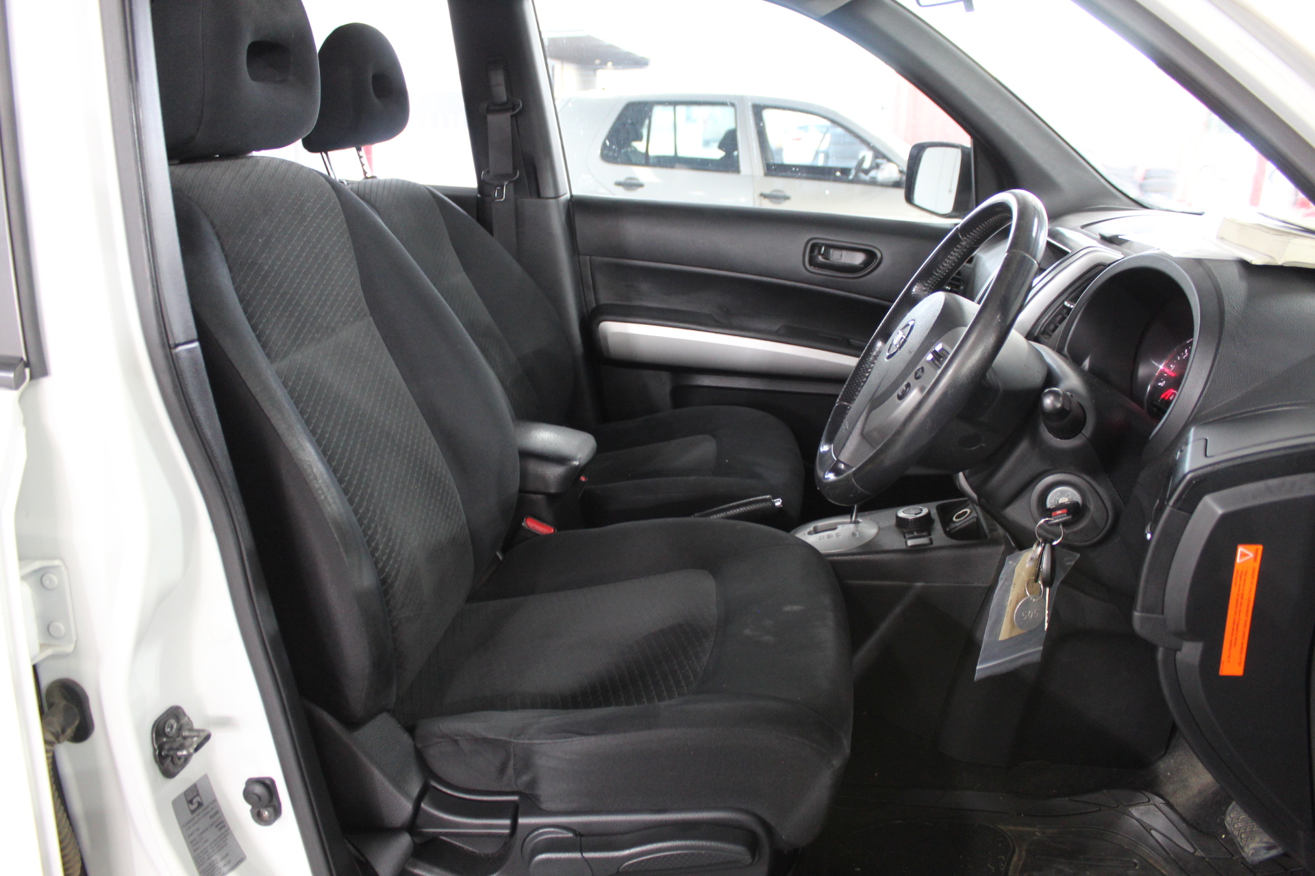 9K Yellow Gold 0.06ct HI SI DIAMOND TSAVORITE RING