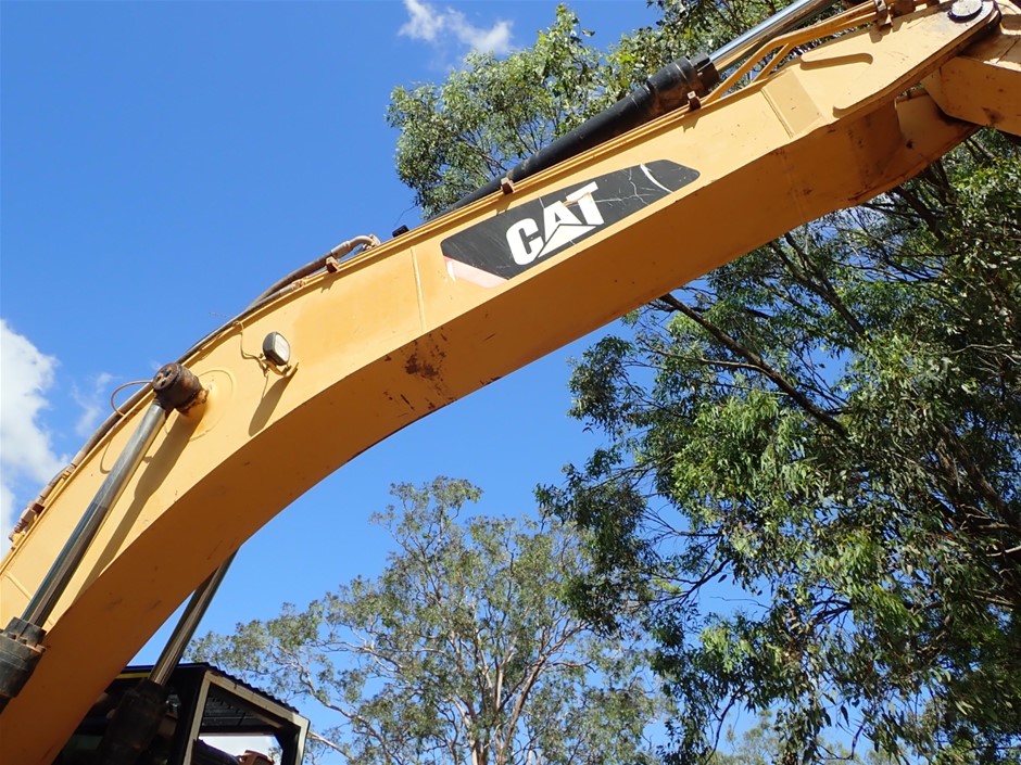 9K WHITE GOLD 0.12ct F VS LAB DIAMOND PEAR WAVE RING