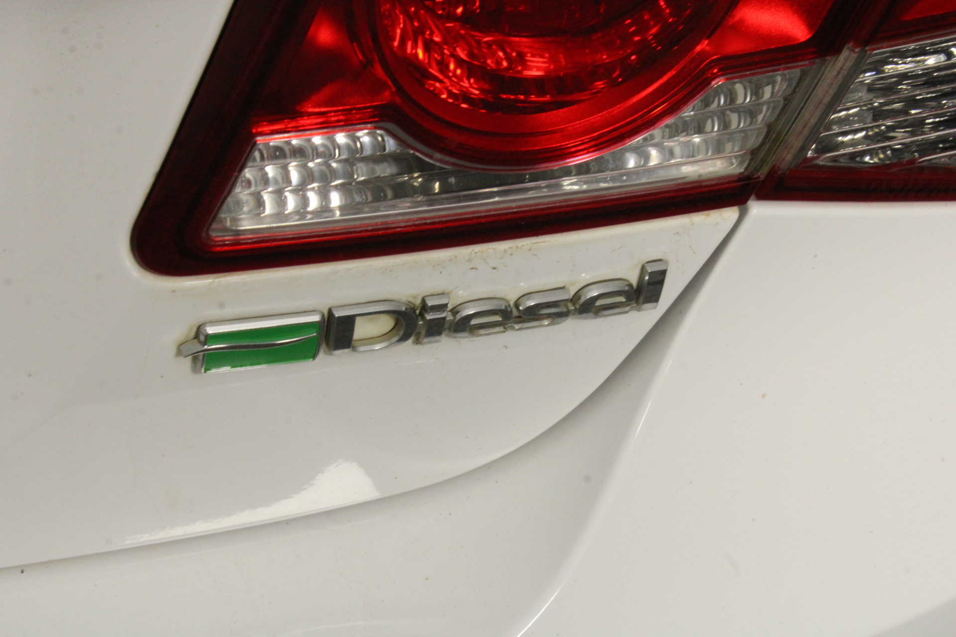 9K WHITE GOLD 0.25ct F VS LAB DIAMOND BEZEL RING