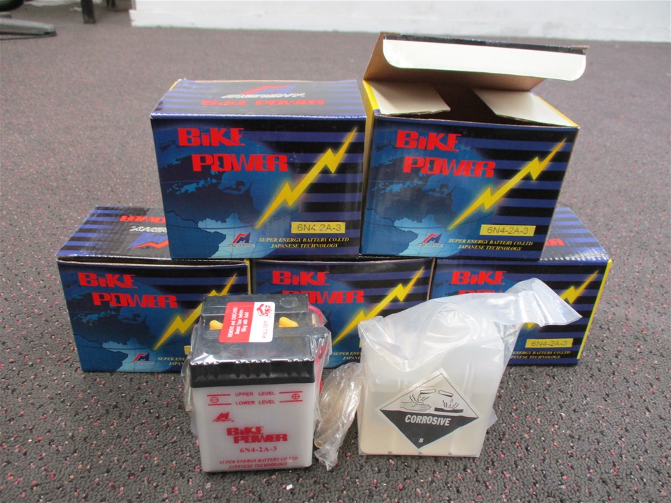 9K WHITE GOLD 0.33ct F VS LAB DIAMOND MARQ DOUBLE RING