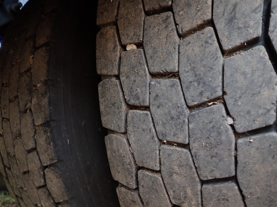 SAUCONY Unisex Adult Ride Millenium Sneaker, Cream, US M13 / W14.5 (S70850)