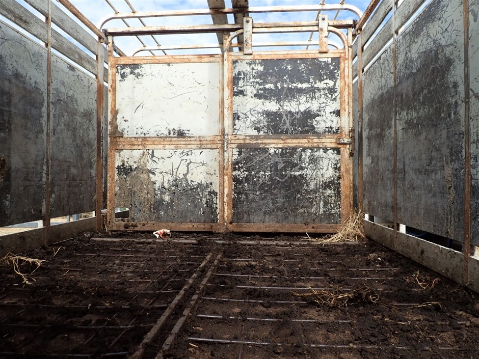 1966 Australia silver 50 cents in box UNC x 2 & 1 Gram Germania Silver bar