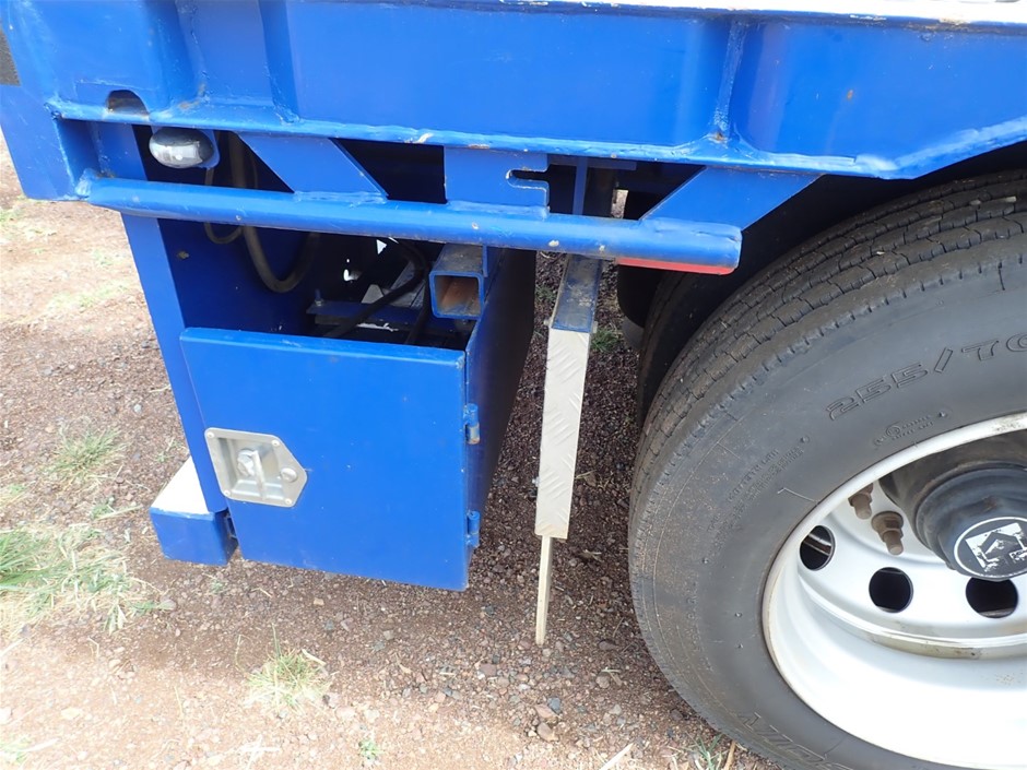 Apple TV 3 HD (A1378) Bundle HD Media Streamer