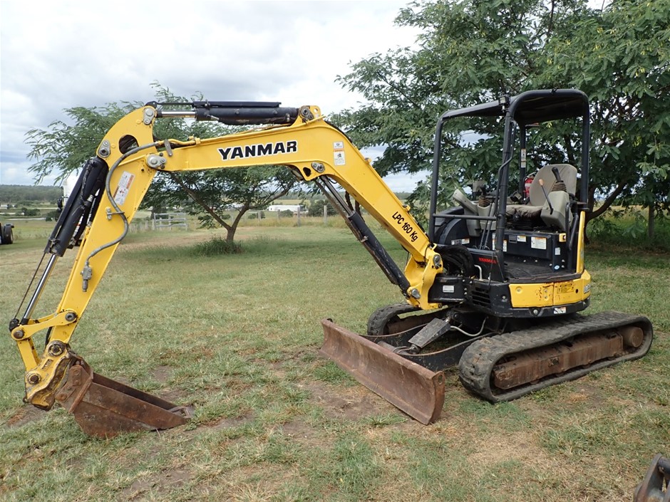 HOMZ 2-Pack of 5 Drawer Plastic Storage and Organizer Towers, Cabinets for