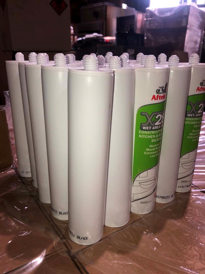 JOHN DEERE Maxx Action Mega Mover Truck, 60cm. NB: Damaged packaging.