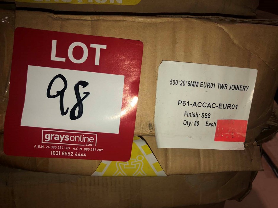 1.01ct Cushion Cut Dia. G/SI2 w/ GIA Cert. & 0.50ct 28 Stones Round Dia