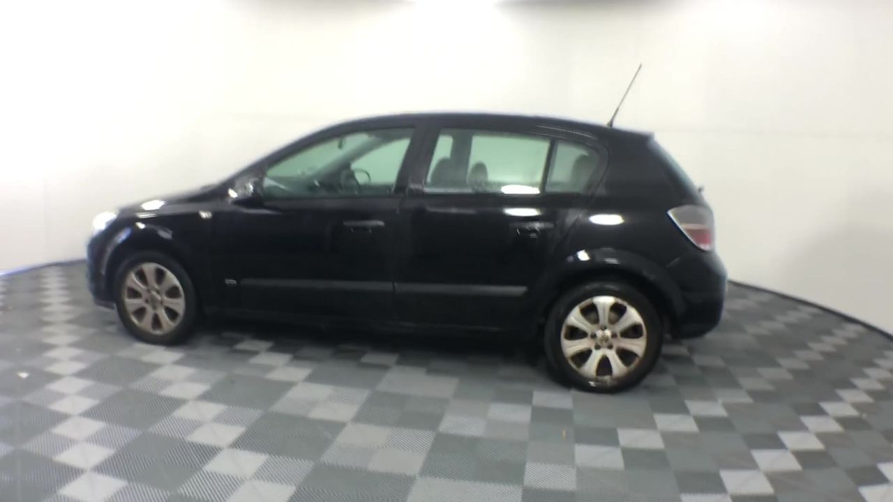 Calvin Klein Women's Leather Logo Pumps, Ecru, 7.5 US