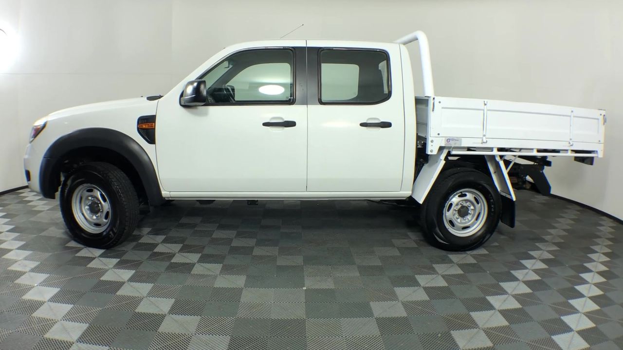 Quantity of 50 1800mm Star Pickets(Unused),