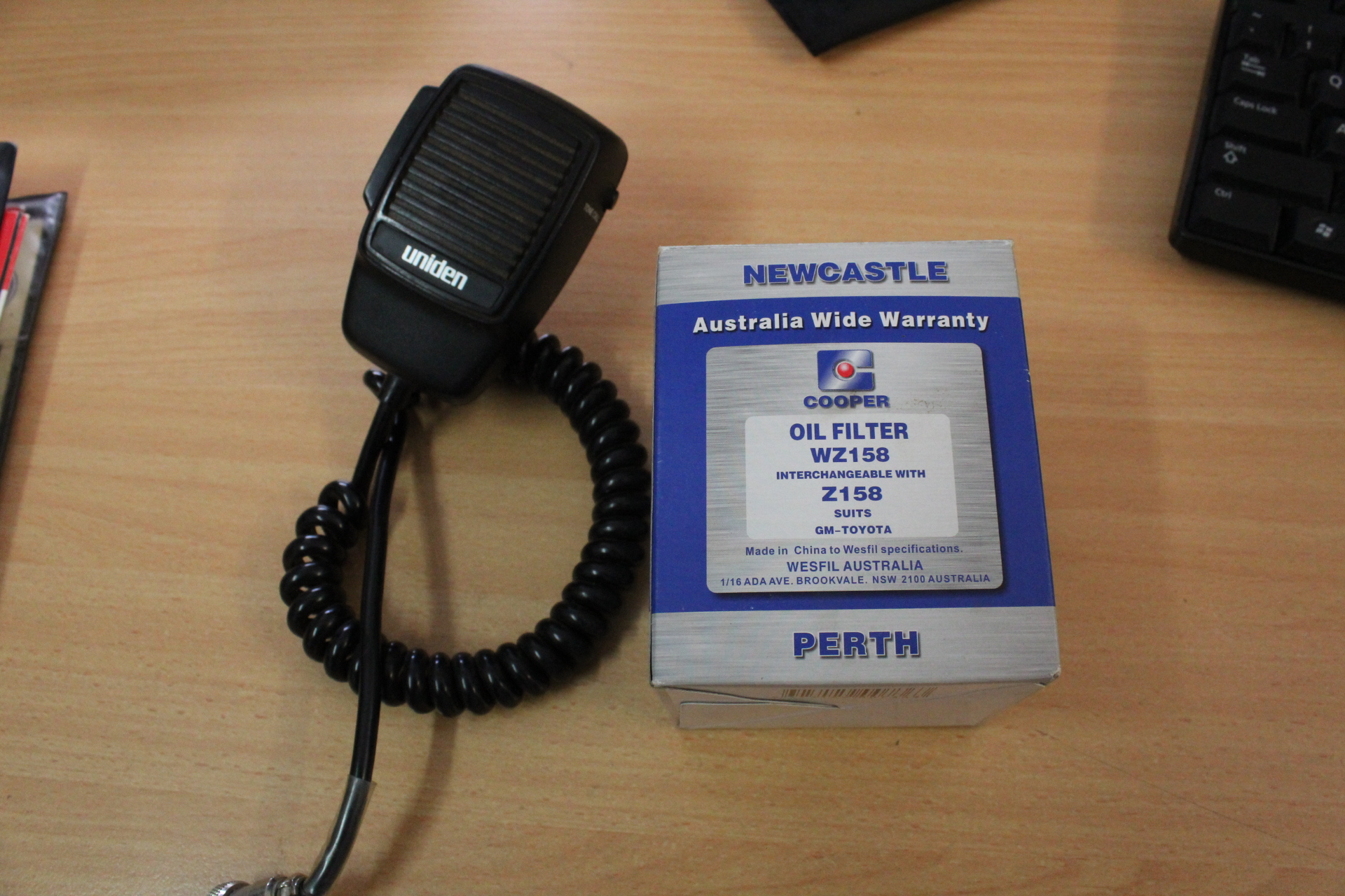 PHILIPS 600 Series Air Purifier, White (AC0650/10).