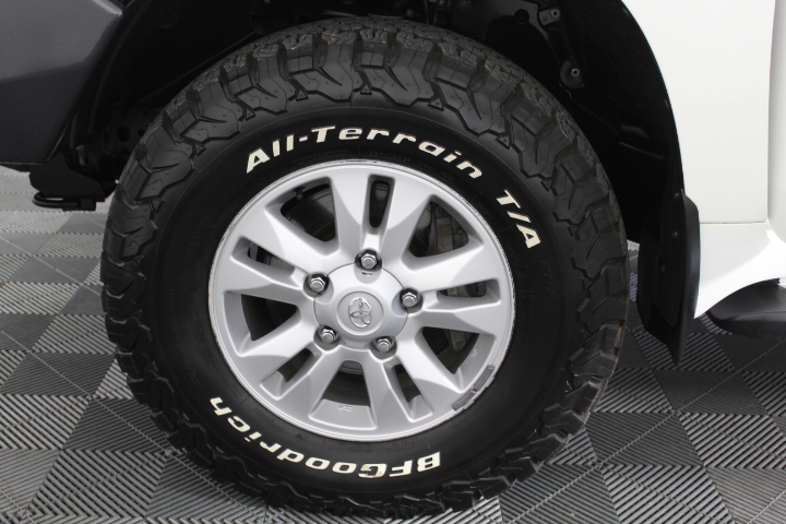 Approx 37 Ct of Loose Boulder Opal Chips (Coober Peby) In glass disp/bottle