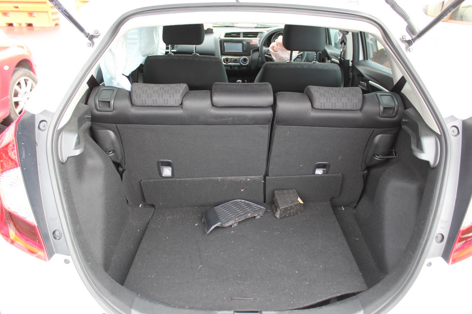 0.53 Carat Pink Oval shape diamond