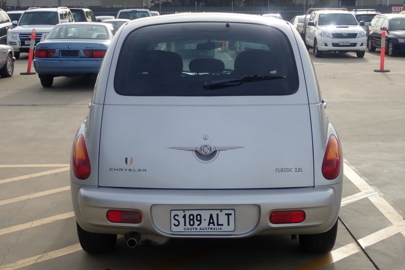 APPLE AirPods 4 Model A3050 S/N: GPFWG4P36H. NB: Used.