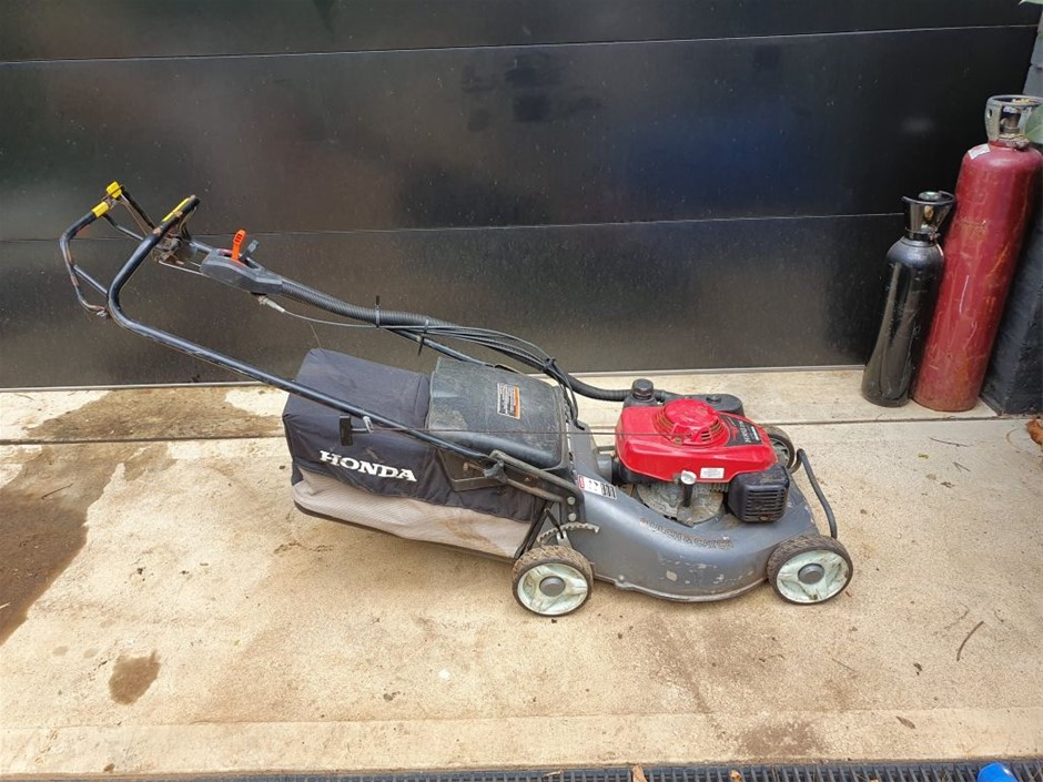 1.059ct One Stone NATURAL Dia. Round F/SI1 With Auscert Cert.