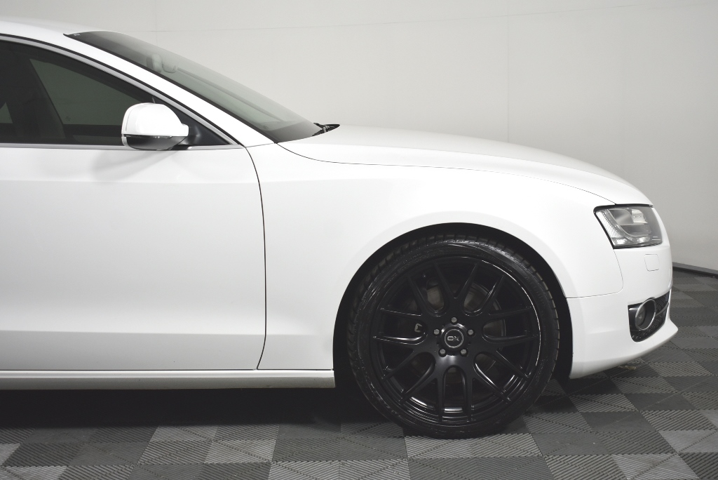 Wolf Blass Red Label Pinot Grigio (6x 750mL).