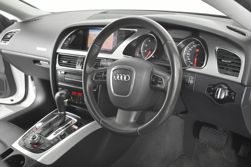 BOSTON TRADERS Men's Soft Hoodie, Size M, Mirage Blue.