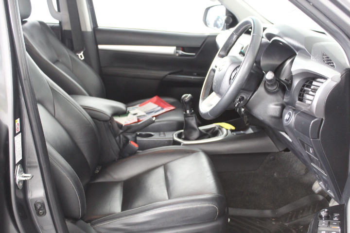 Dell P2717H Flat Panel Monitor