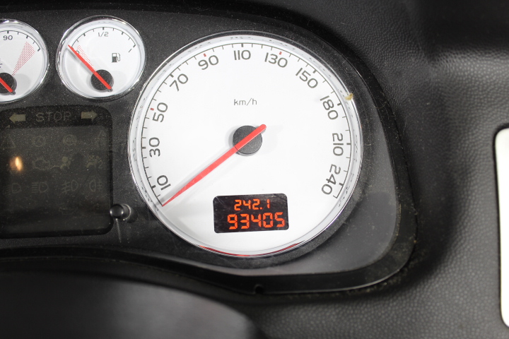 Stunning Rhodium Plated Simulated Diamond Ring - US Size 7