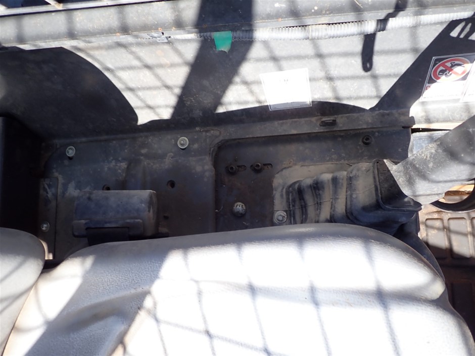 Designer Simulated Diamond Green, Yellow & Blue Leaf Caterpillar Bites Pin