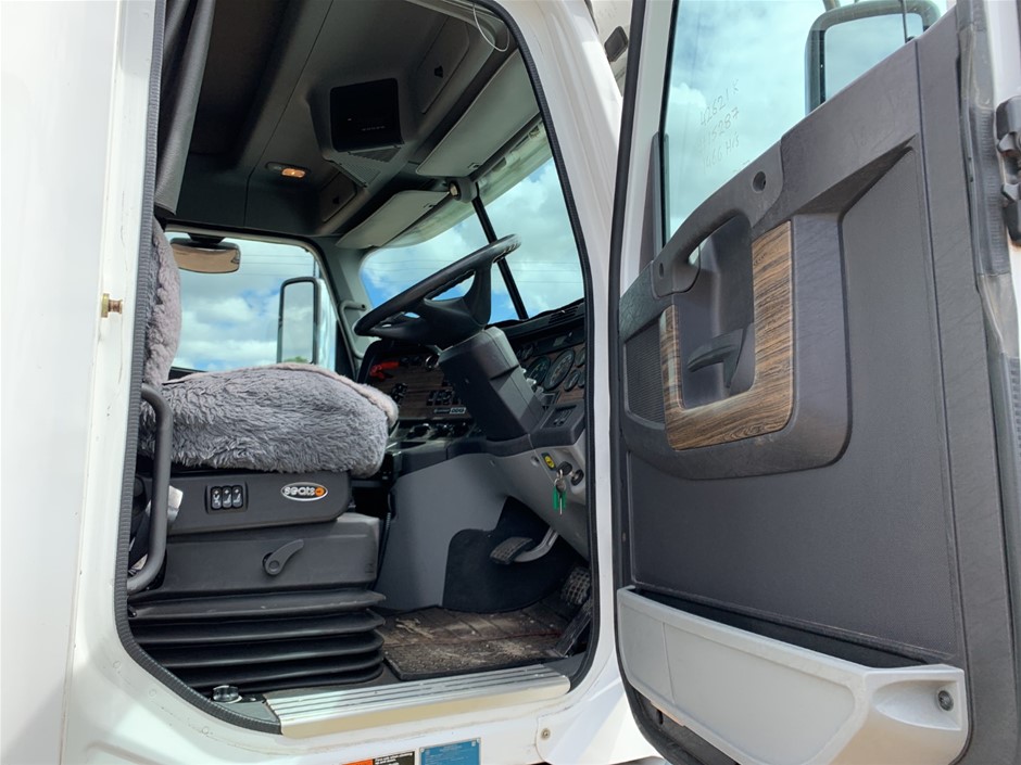 2.09 Carats Fancy Vivid Orangy Pink Lab Grown Diamond