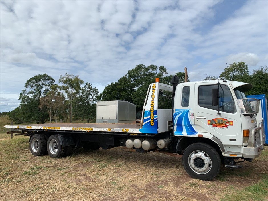 1.96 Carats Green Sapphire