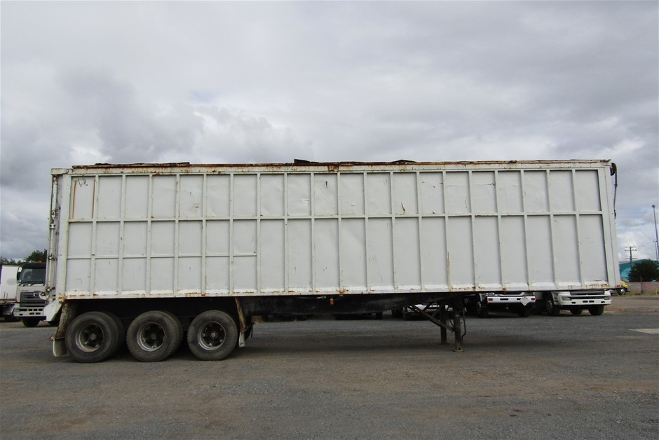 LOGITECH MK220 Wireless Combo Mouse and Keyboard, Black.